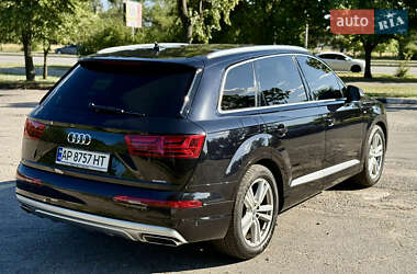 Внедорожник / Кроссовер Audi Q7 2016 в 