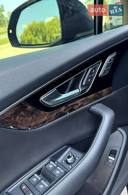 Внедорожник / Кроссовер Audi Q7 2017 в 