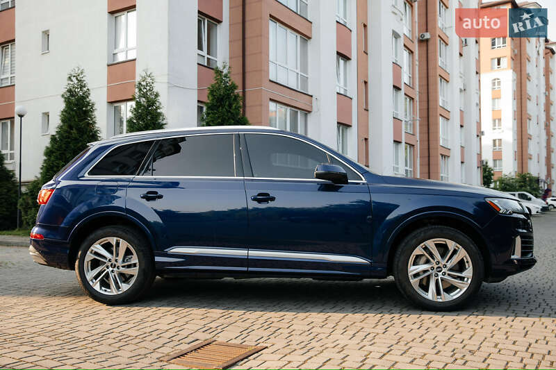 Позашляховик / Кросовер Audi Q7 2020 в Івано-Франківську