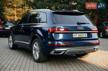 Внедорожник / Кроссовер Audi Q7 2020 в 