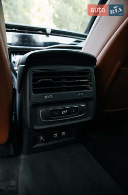 Внедорожник / Кроссовер Audi Q7 2020 в 