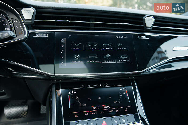 Позашляховик / Кросовер Audi Q7 2020 в Івано-Франківську