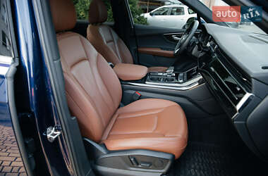 Внедорожник / Кроссовер Audi Q7 2020 в 