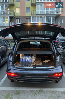 Внедорожник / Кроссовер Audi Q7 2009 в 