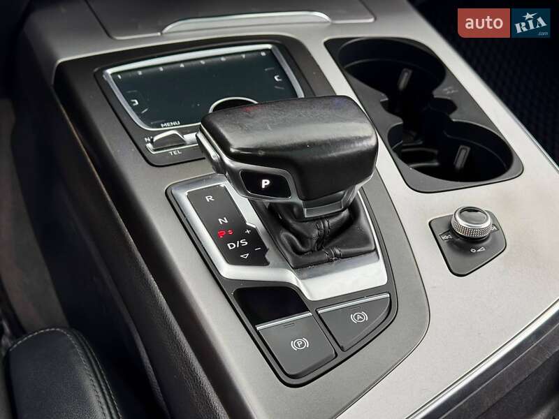 Внедорожник / Кроссовер Audi Q7 2016 в Киеве