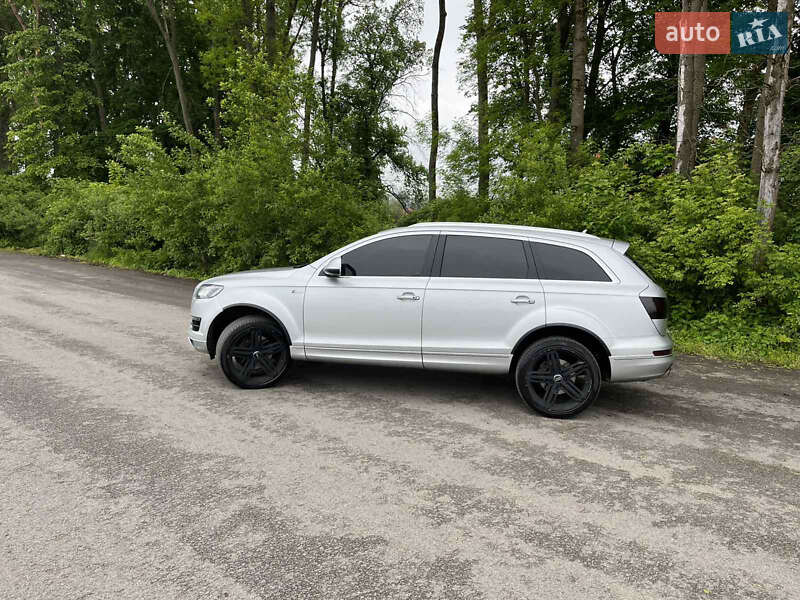 Позашляховик / Кросовер Audi Q7 2015 в Львові