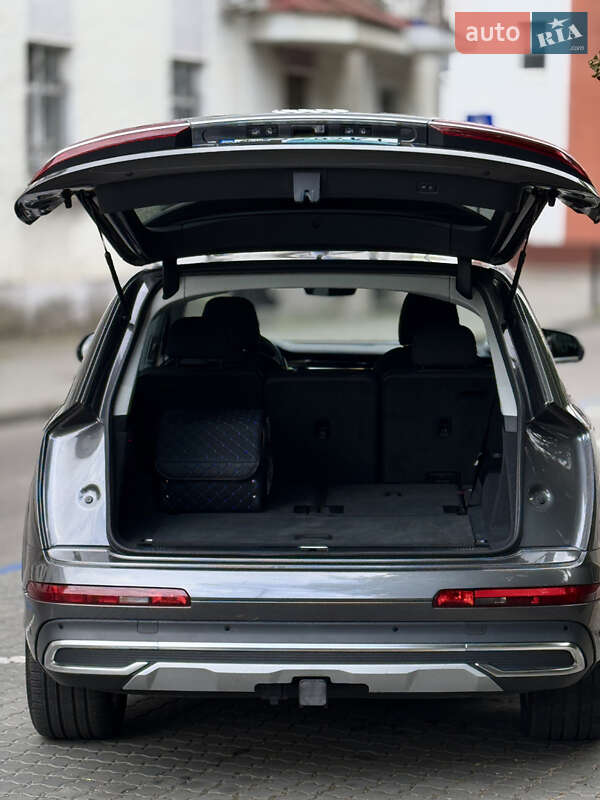 Внедорожник / Кроссовер Audi Q7 2019 в Ивано-Франковске