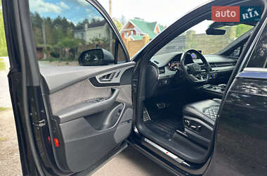 Внедорожник / Кроссовер Audi Q7 2016 в 