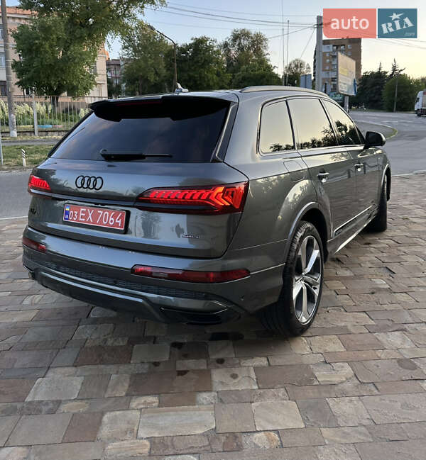 Внедорожник / Кроссовер Audi Q7 2021 в Днепре