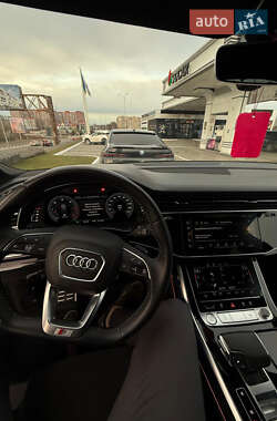 Внедорожник / Кроссовер Audi Q7 2020 в 