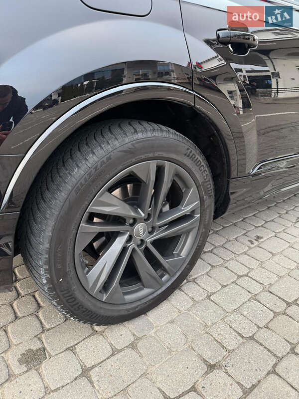 Внедорожник / Кроссовер Audi Q7 2020 в Львове
