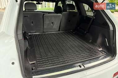 Внедорожник / Кроссовер Audi Q7 2021 в 