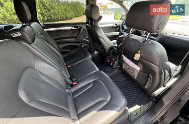 Внедорожник / Кроссовер Audi Q7 2015 в 