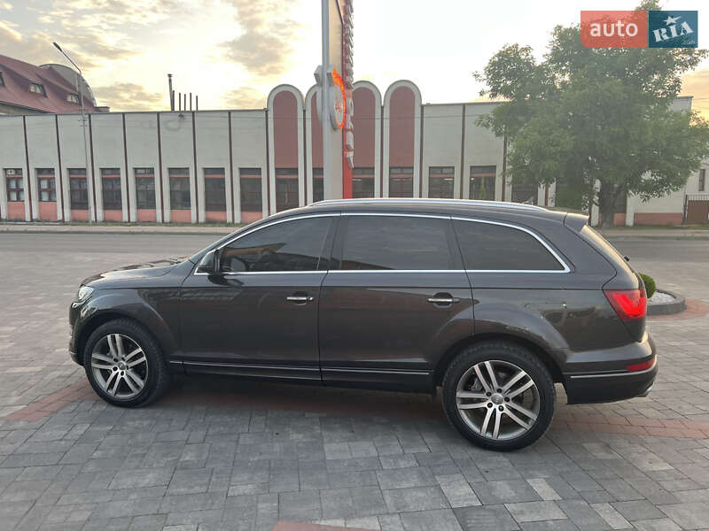 Позашляховик / Кросовер Audi Q7 2010 в Хусті