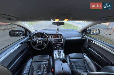 Внедорожник / Кроссовер Audi Q7 2010 в 