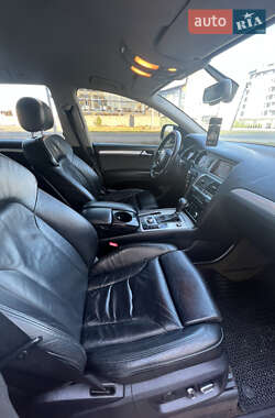 Внедорожник / Кроссовер Audi Q7 2010 в 