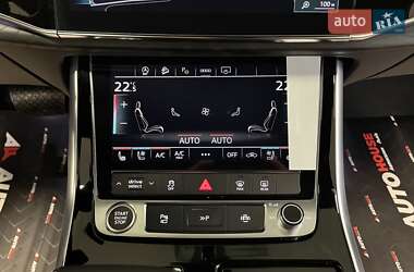 Позашляховик / Кросовер Audi Q7 2024 в 