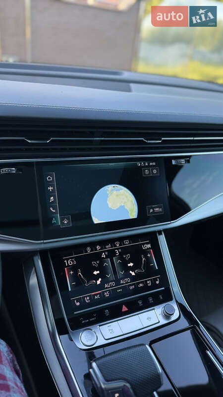 Позашляховик / Кросовер Audi Q7 2020 в Хусті