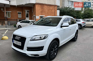 Внедорожник / Кроссовер Audi Q7 2012 в 