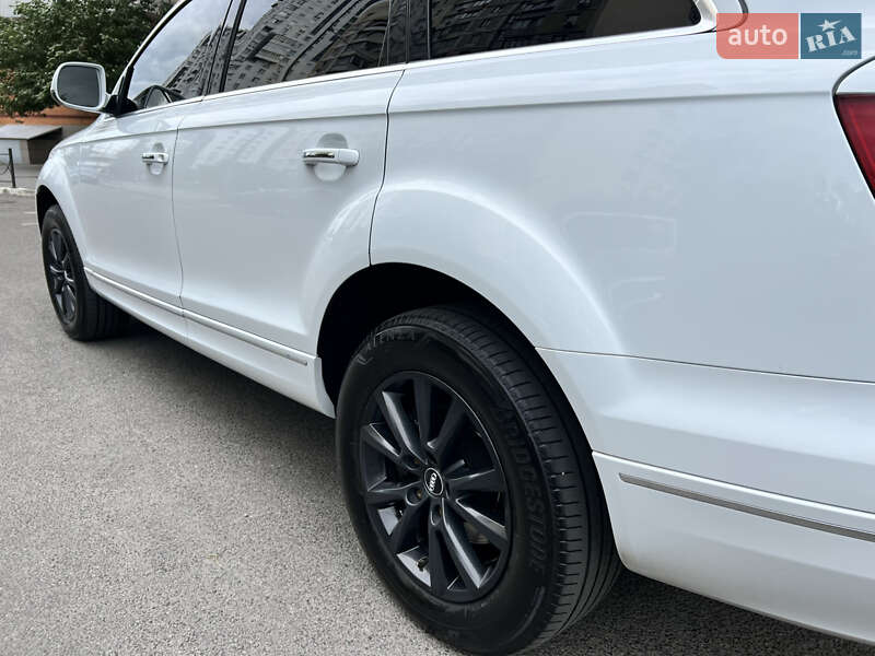Внедорожник / Кроссовер Audi Q7 2012 в Киеве