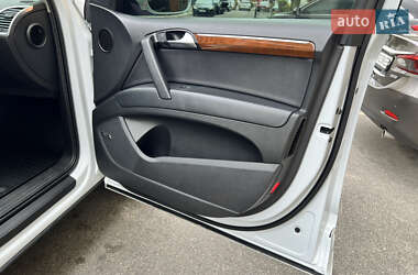 Внедорожник / Кроссовер Audi Q7 2012 в 