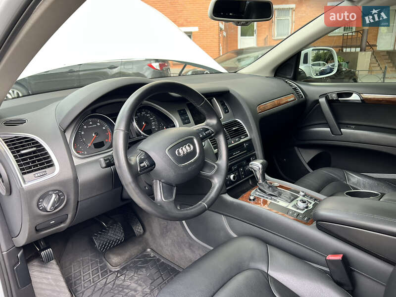 Внедорожник / Кроссовер Audi Q7 2012 в Киеве