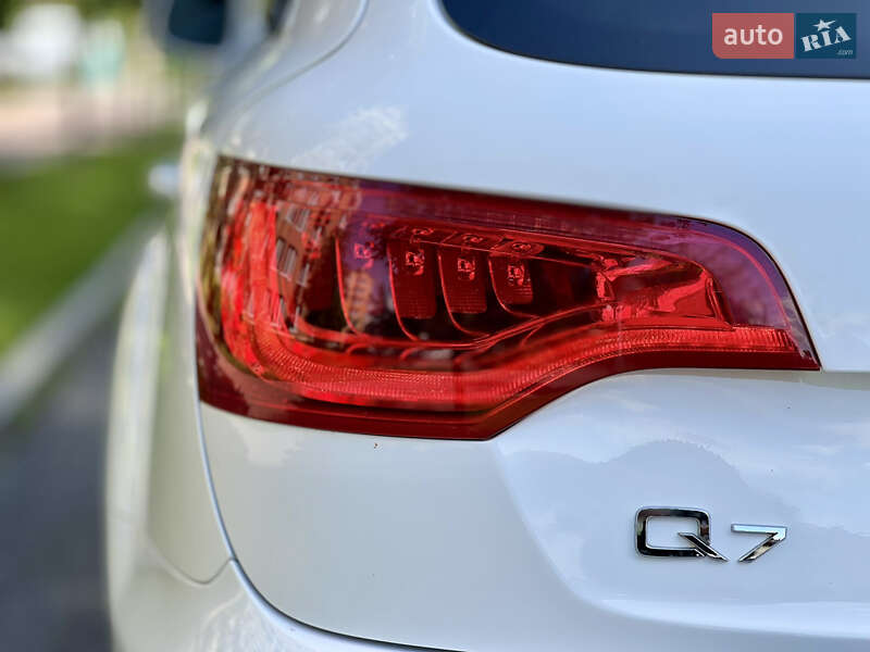 Внедорожник / Кроссовер Audi Q7 2011 в Киеве