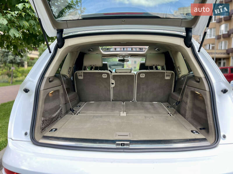 Внедорожник / Кроссовер Audi Q7 2011 в Киеве