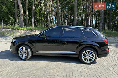 Внедорожник / Кроссовер Audi Q7 2017 в 