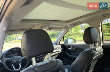 Внедорожник / Кроссовер Audi Q7 2018 в 