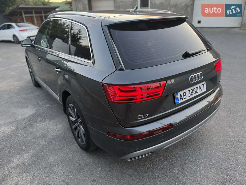 Внедорожник / Кроссовер Audi Q7 2016 в Баре
