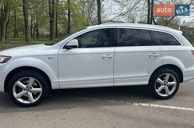 Позашляховик / Кросовер Audi Q7 2012 в 