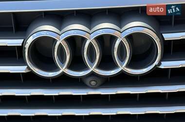 Внедорожник / Кроссовер Audi Q7 2017 в 