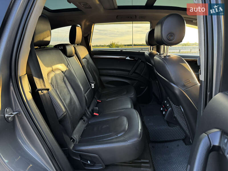 Внедорожник / Кроссовер Audi Q7 2013 в Сумах