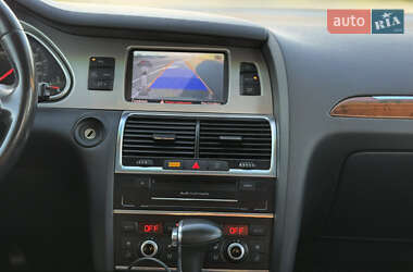 Внедорожник / Кроссовер Audi Q7 2013 в 