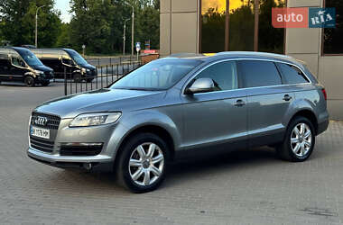 Внедорожник / Кроссовер Audi Q7 2006 в 