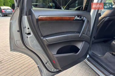 Внедорожник / Кроссовер Audi Q7 2006 в 