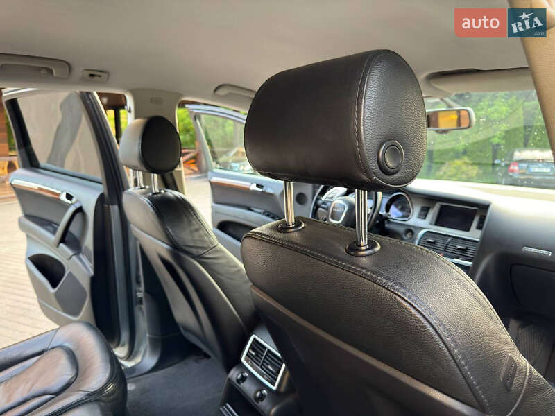 Позашляховик / Кросовер Audi Q7 2006 в Рівному