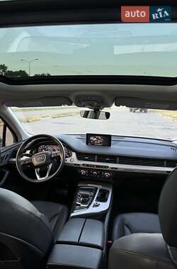 Внедорожник / Кроссовер Audi Q7 2019 в 