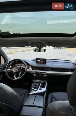 Внедорожник / Кроссовер Audi Q7 2019 в 