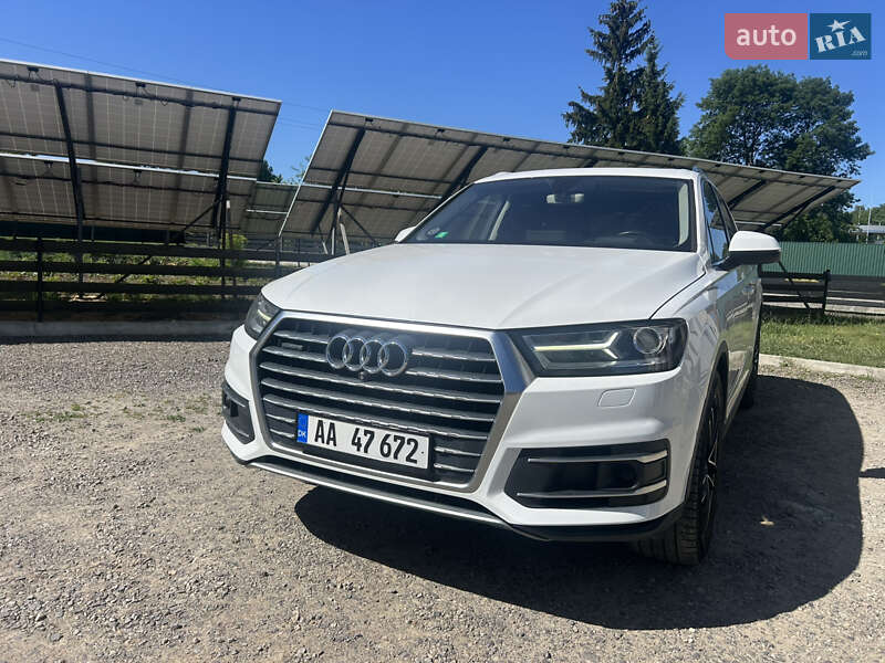 Внедорожник / Кроссовер Audi Q7 2015 в Подгайцах