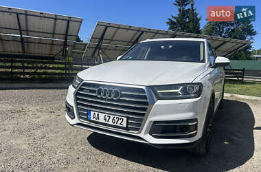 Позашляховик / Кросовер Audi Q7 2015 в 