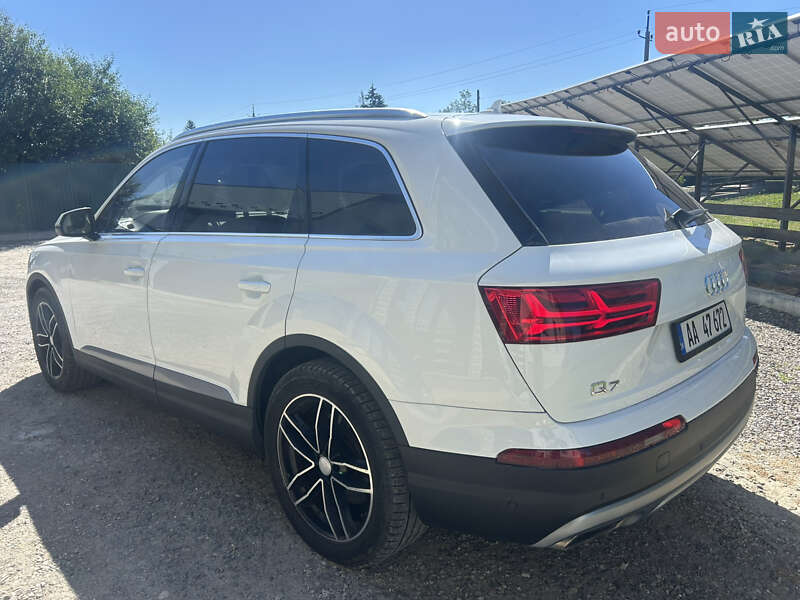 Внедорожник / Кроссовер Audi Q7 2015 в Подгайцах