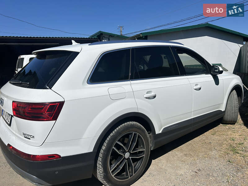 Внедорожник / Кроссовер Audi Q7 2015 в Подгайцах