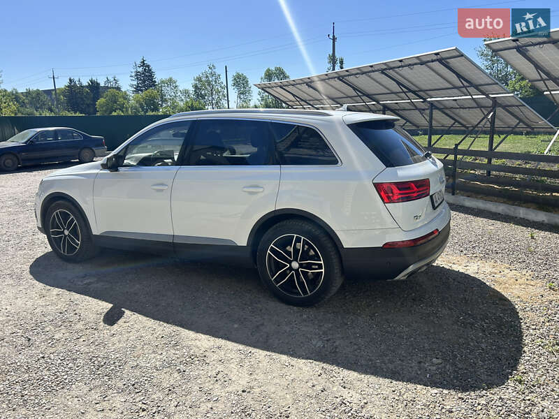 Внедорожник / Кроссовер Audi Q7 2015 в Подгайцах