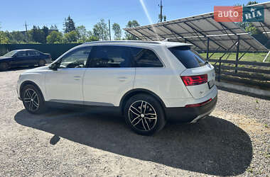 Позашляховик / Кросовер Audi Q7 2015 в 