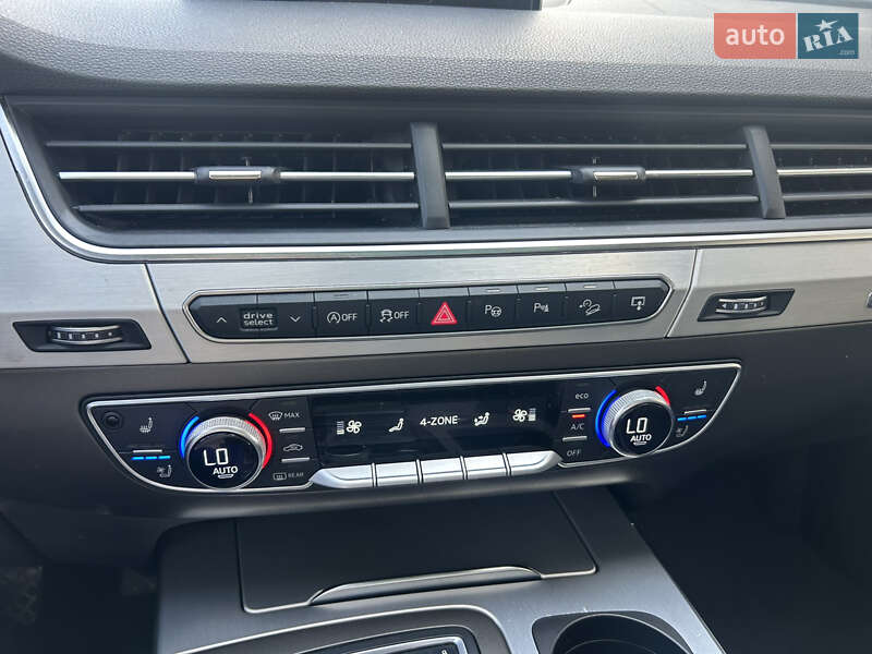 Внедорожник / Кроссовер Audi Q7 2015 в Подгайцах