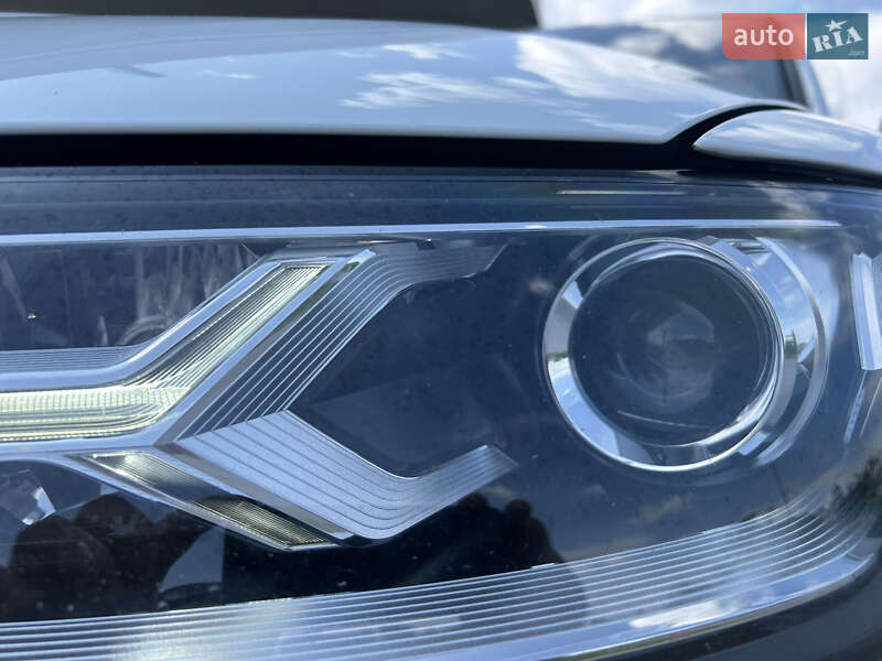 Внедорожник / Кроссовер Audi Q7 2015 в Подгайцах
