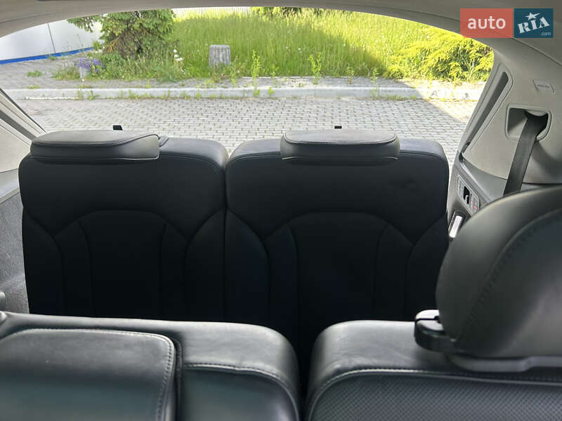 Внедорожник / Кроссовер Audi Q7 2015 в Подгайцах