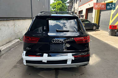 Внедорожник / Кроссовер Audi Q7 2019 в 